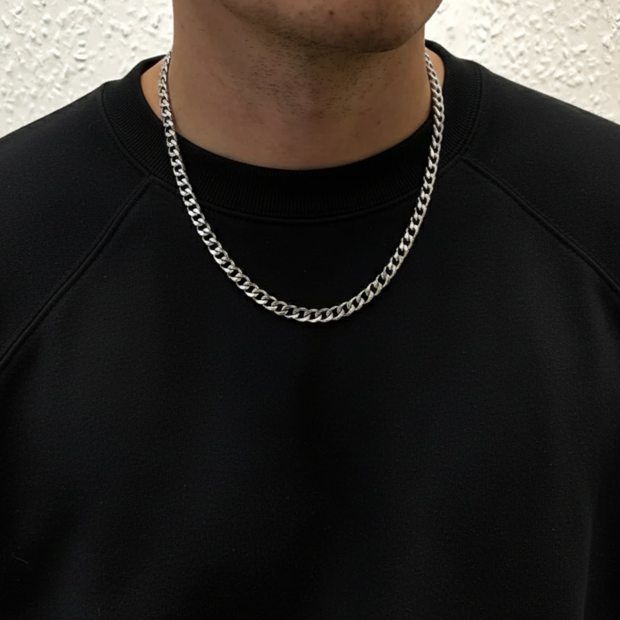 Cuban Chain – Bold & Timeless Style